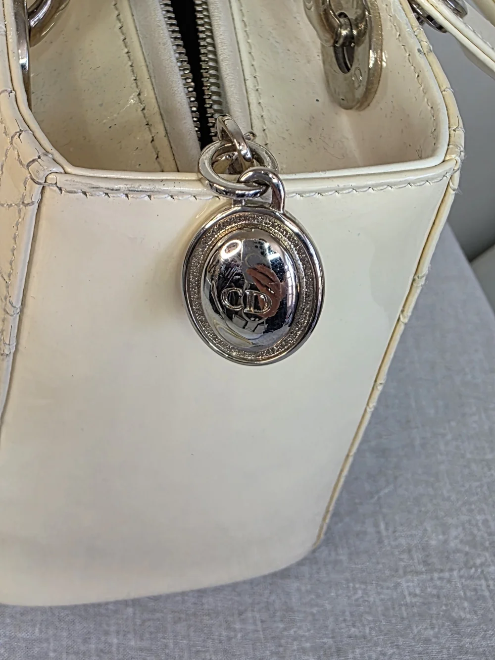 Christian Dior Patent Cannage Large Lady Dior - Picture 14 of 15